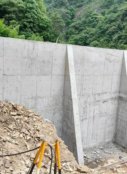洛阳洛龙区重力式挡土墙