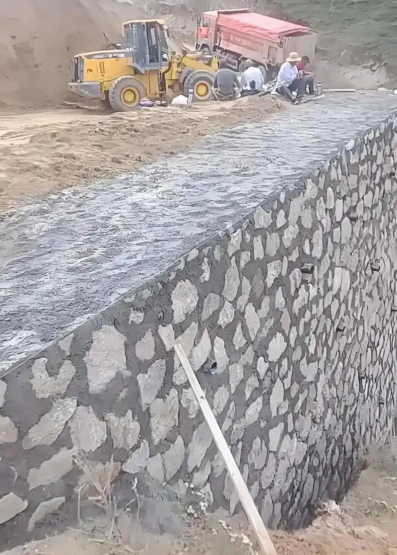 洛阳洛龙区边坡加固